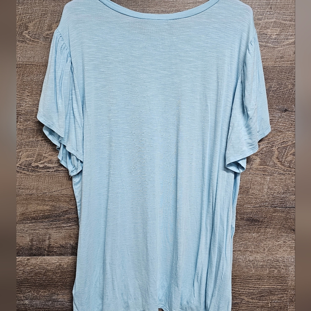LuLaRoe Soft Sky Blue Short Sleeve Top G - Picture 4 of 5